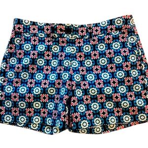 Crown and Ivy ladies shorts size 6, excellent condition 5 inch inseam